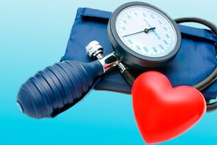 Hypertoniker sollten ein Tonometer kaufen und regelmäßig ihren Blutdruck messen.
